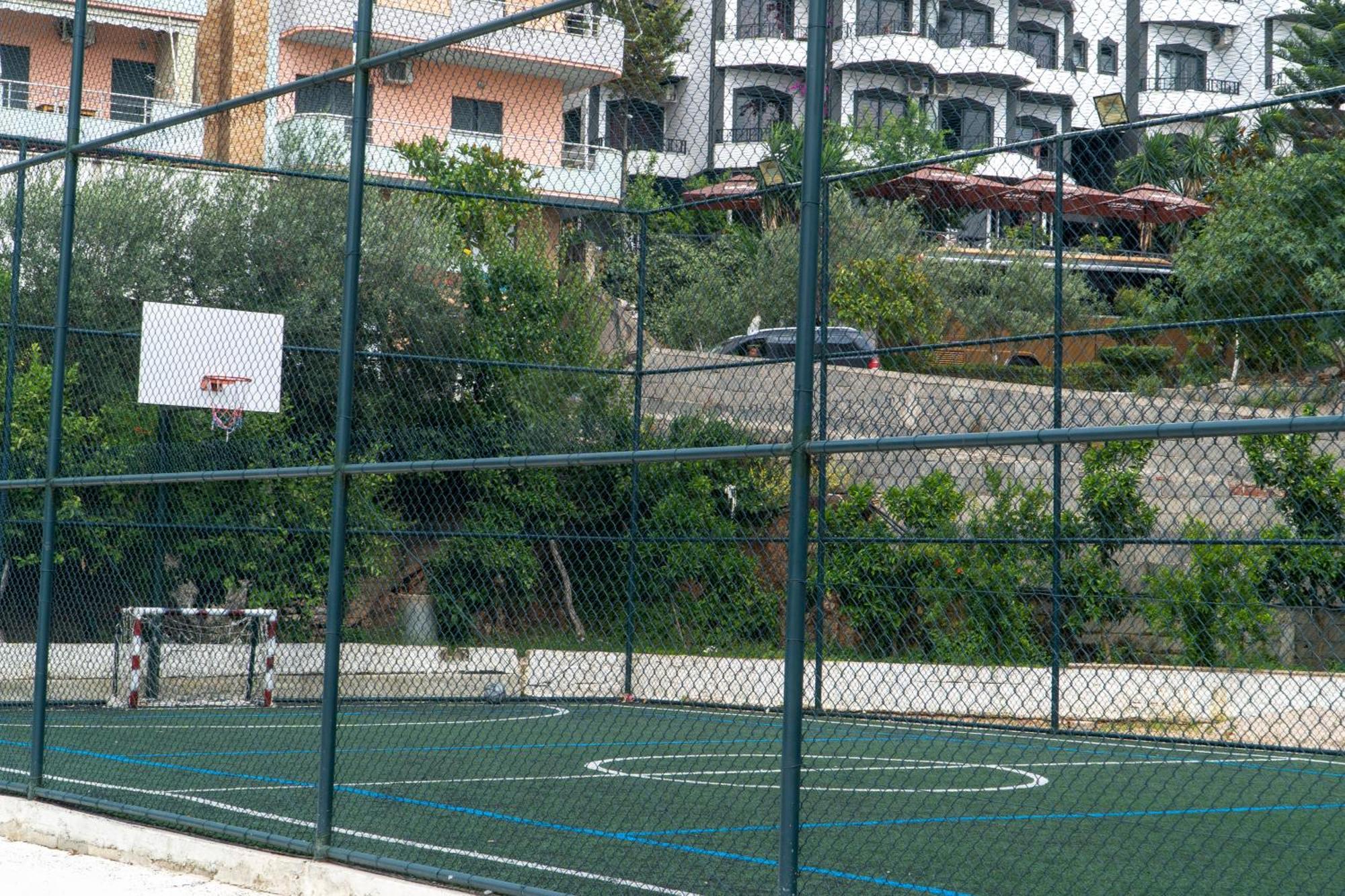 Hotel Mediterrane Sarandë Eksteriør bilde