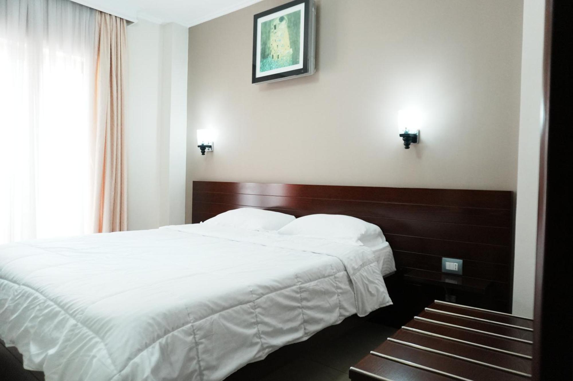 Hotel Mediterrane Sarandë Eksteriør bilde