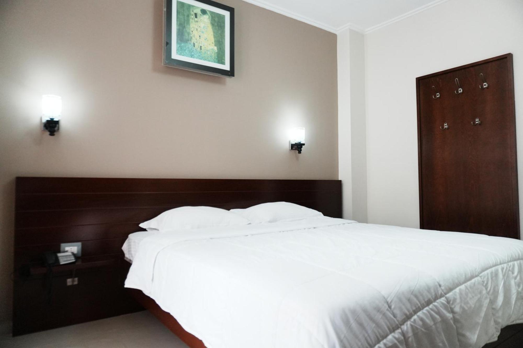 Hotel Mediterrane Sarandë Eksteriør bilde