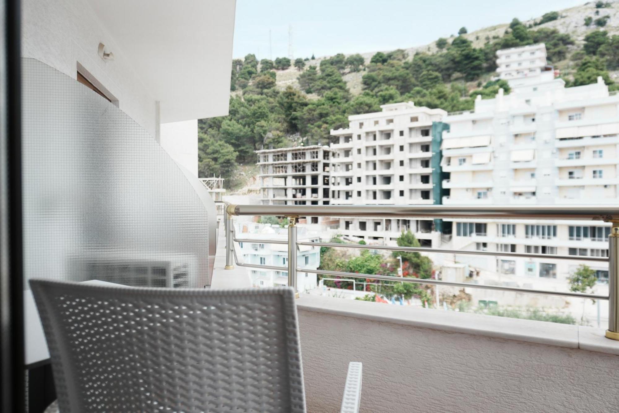 Hotel Mediterrane Sarandë Eksteriør bilde