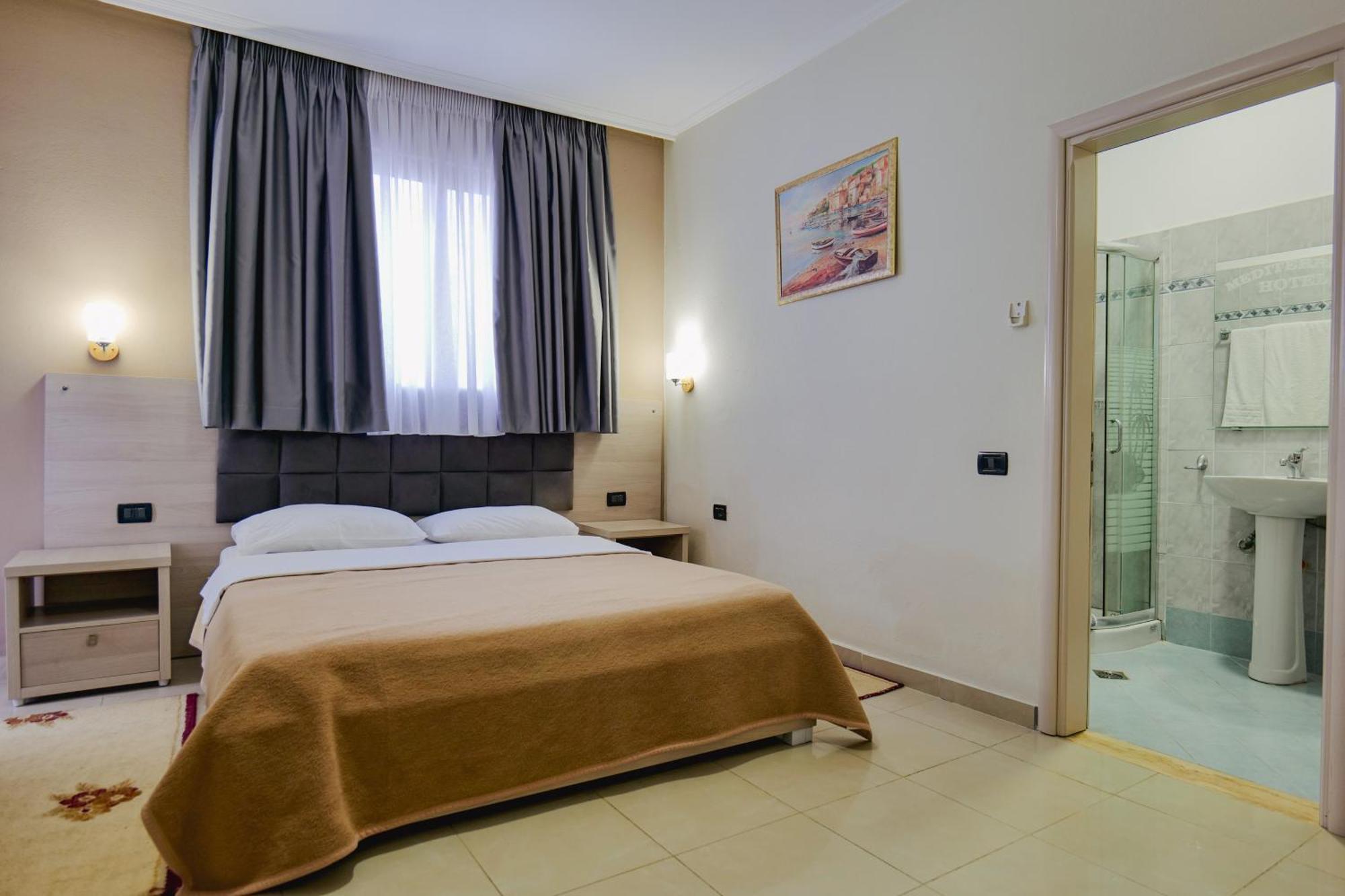 Hotel Mediterrane Sarandë Eksteriør bilde