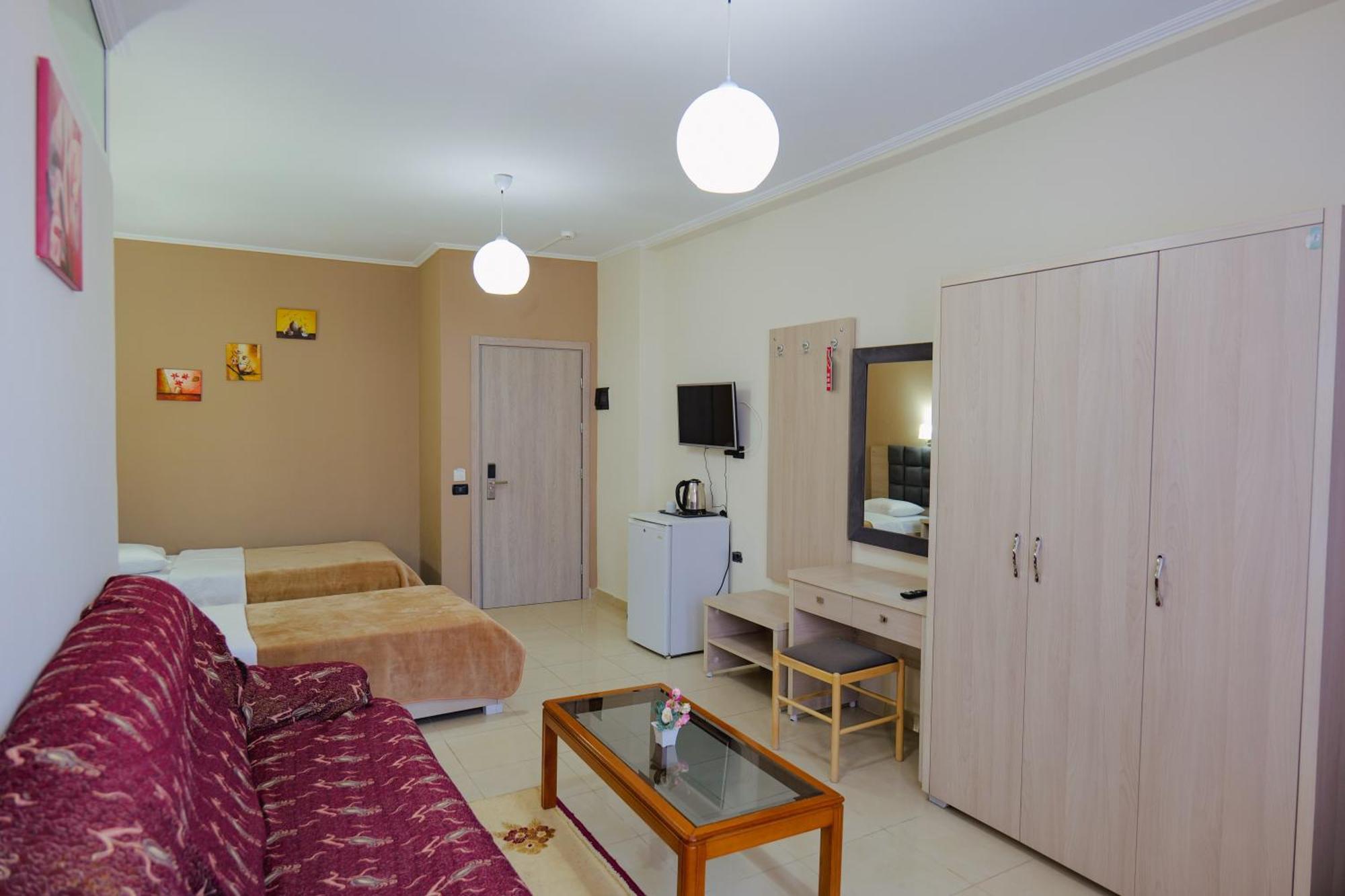 Hotel Mediterrane Sarandë Eksteriør bilde