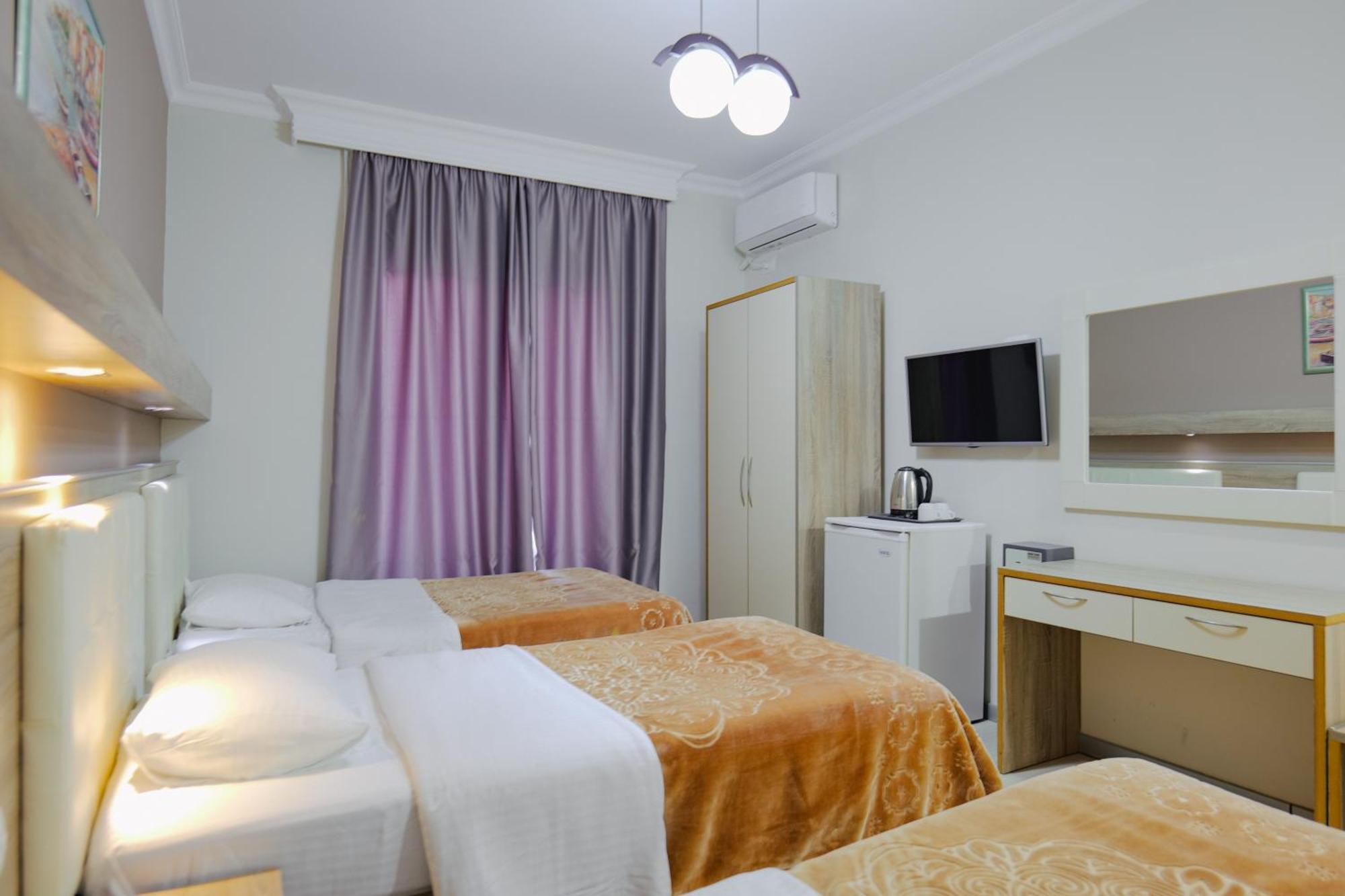 Hotel Mediterrane Sarandë Eksteriør bilde